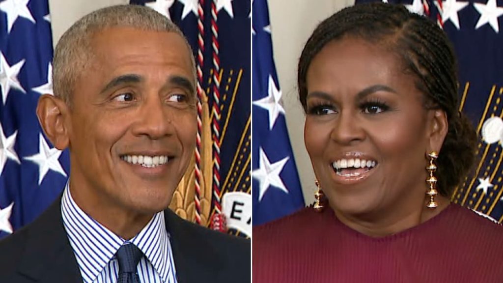 شاهد-رد-فعل-أوباما-وزوجته-بعد-كشف-النقاب-عن-صورتيهما-الرسمية-بالبيت-الأبيض.-كيف-مازح-ميشيل؟