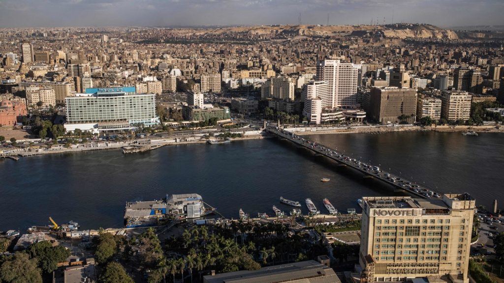 مصر-التضخم-يسجل-أعلى-معدل-منذ-2018.-وخبراء:-القادم-أصعب