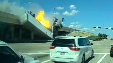 السائق-احترق-بداخلها.-فيديو-يوثق-لحظة-سقوط-شاحنة-من-فوق-جسر-واشتعالها
