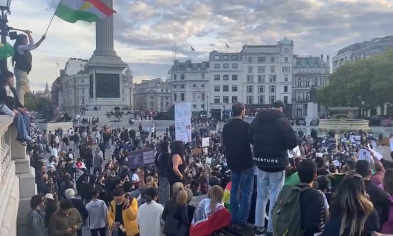 شاهد.-تظاهرات-في-لندن-احتجاجًا-على-وفاة-الشابة-الإيرانية-مهسا-أميني