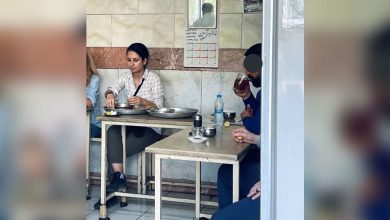 إيران.-اعتقال-امرأة-لتناولها-الطعام-في-مطعم-دون-حجاب