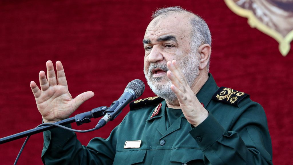 قائد-الحرس-الثوري-الإيراني-يوجه-تحذيرًا-جديدًا-للسعودية:-احتموا-بالقصور-الزجاجية