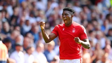 كان-لاعبًا-في-ليفربول-لـ-7-سنوات.-من-هو-النيجيري-تايوو-أونيي-الذي-ألحق-الخسارة-برفاق-محمد-صلاح؟