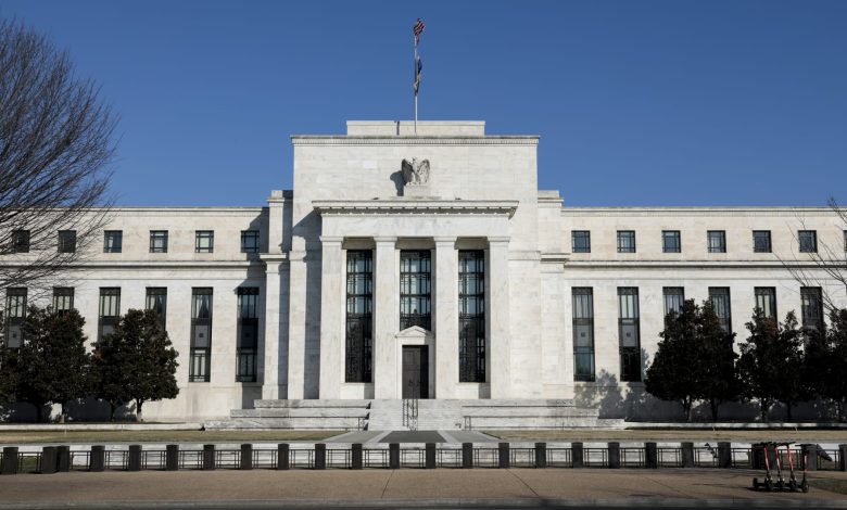 البنك-المركزي-الأمريكي-يرفع-الفائدة-للمرة-الرابعة-على-التوالي