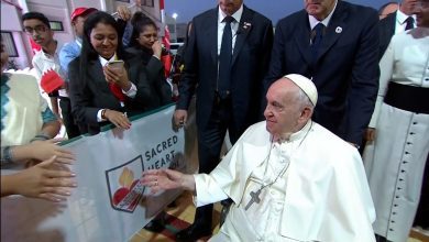 شاهد.-البابا-فرانسيس-يلتقي-بمسلمين-وكاثوليك-في-زيارته-للبحرين