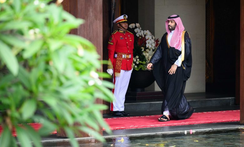 السعودية-والصين.-تداول-فيديو-“حديث-جانبي”-بين-الأمير-محمد-بن-سلمان-وشي-جين-بينغ