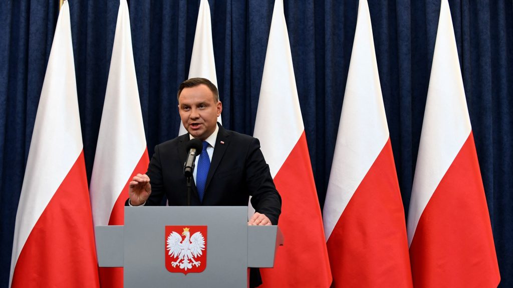 بولندا-تستدعي-سفير-روسيا-بسبب-سقوط-صاروخ.-والرئيس-البولندي:-رفعنا-حالة-التأهب