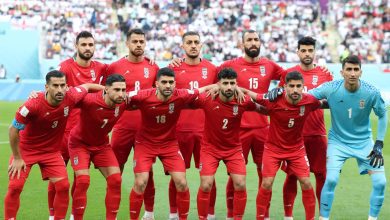 كأس-العالم-لاعبو-منتخب-إيران-يرفضون-غناء-النشيد-الوطني.-ولافتات-لدعم-الاحتجاجات-بالمدرجات