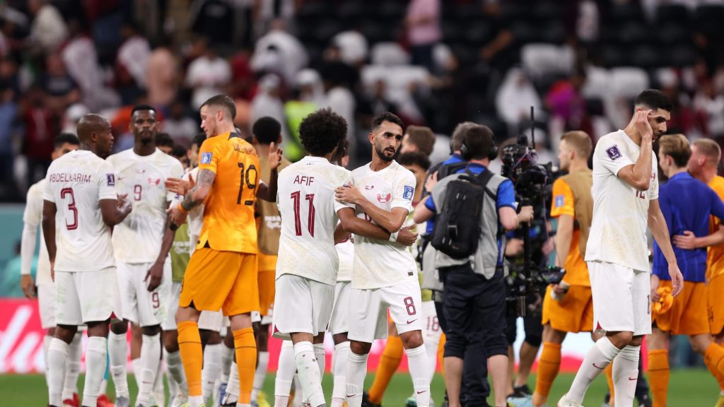 منتخب-قطر-يُنهي-مشاركته-في-بطولة-كأس-العالم-دون-نقاط