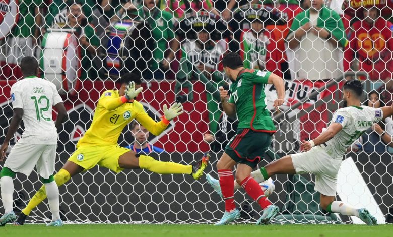 السعودية-تودع-كأس-العالم-2022-بعد-الخسارة-من-المكسيك-وتكتفي-بالفوز-“التاريخي”-على-الأرجنتين