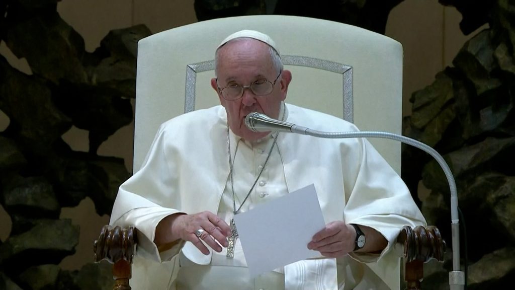 البابا-فرانسيس:-لقد-وقعت-على-خطاب-استقالة-في-حالة-العجز.-هل-سيستقيل؟