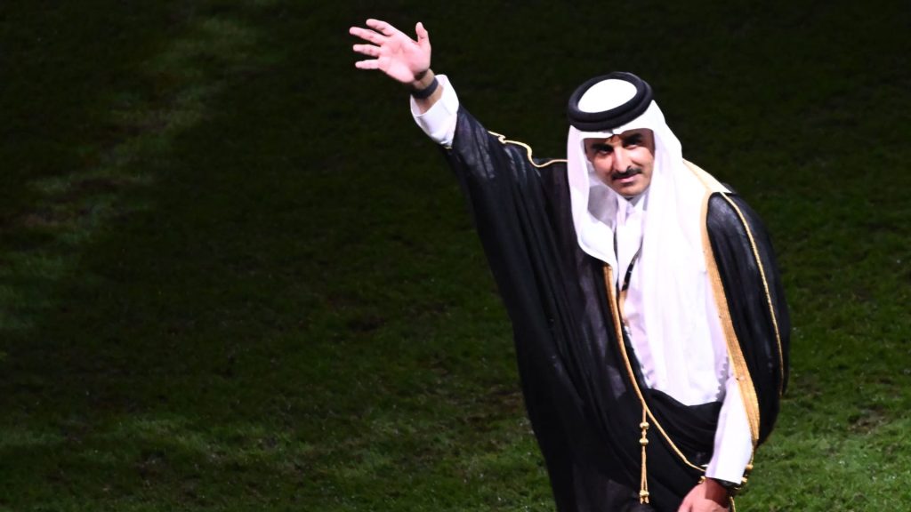 أمير-قطر-يعلّق-على-ختام-استضافة-بلاده-لنهائيات-كأس-العالم-2022