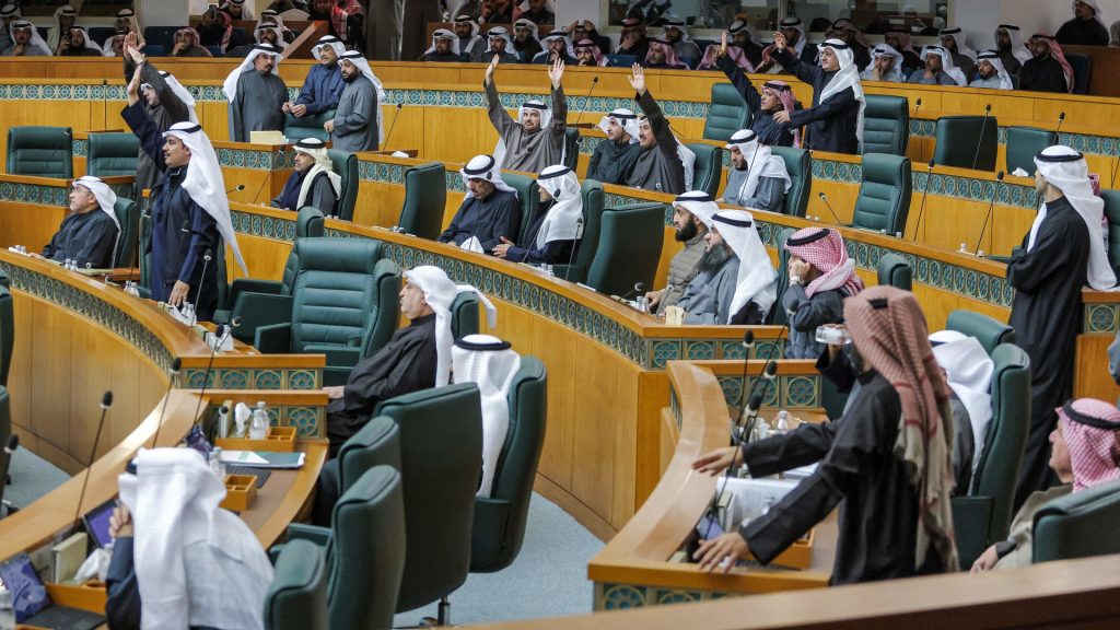 انسحاب-ممثلي-حكومة-الكويت-من-جلسة-برلمانية-وسط-خلاف-حول-مشروعات-قوانين