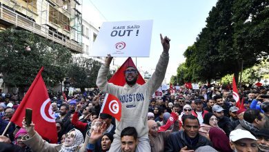 في-ذكرى-ثورة-تونس.-مظاهرات-في-“الحبيب-بورقيبة”-تطالب-برحيل-قيس-سعيد