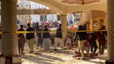 شاهد.-ارتفاع-عدد-القتلى-في-تفجير-مسجد-مدينة-بيشاور-في-باكستان