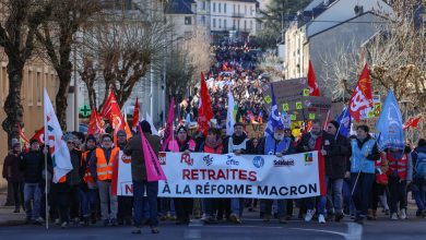 إضرابات-واسعة-تشل-حركة-النقل-والمدارس-في-فرنسا-احتجاجا-على-رفع-سن-التقاعد