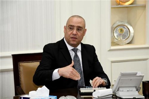 وزير الإسكان يتابع الموقف التنفيذى للمشروعات السكنية والطرق بمدينة العبور الجديدة