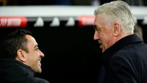 قبيل-الكلاسيكو-أنشيلوتي-يعلق-على-مزاعم-دفع-برشلونة-“أموالا-مشبوهة”-للحكام.-ويرد-على-مقارنته-بتشافي