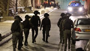 اشتباكات-داخل-المسجد-الأقصى-بعد-دخول-قوات-إسرائيلية