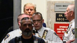 محاكمة-ترامب.-أبرز-ما-قد-فاتك-وأين-تقف-القضية-الآن؟