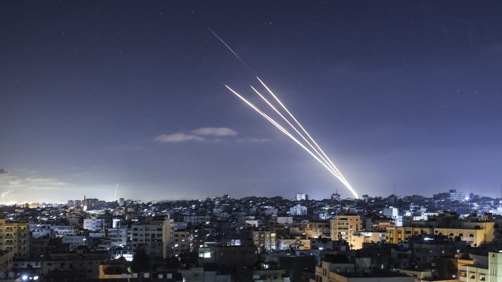 الجيش-الإسرائيلي:-إطلاق-صاروخين-من-قطاع-غزة