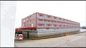 لتوفير-6-ملايين-جنيه-إسترليني-يوميا.-شاهد-استخدام-بارجة-لإيواء-طالبي-اللجوء-في-بريطانيا