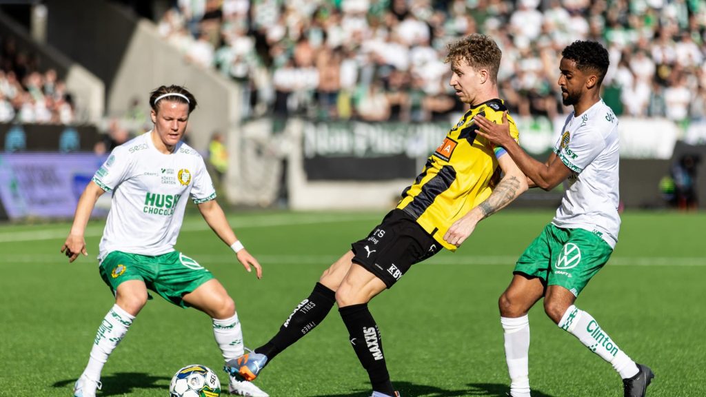 فقد-بصره-أمام-الكرة.-حارس-مرمى-سويدي-يُثير-تفاعلاً-بعد-أن-ارتكب-خطأً-فادحاً-أمام-المهاجم