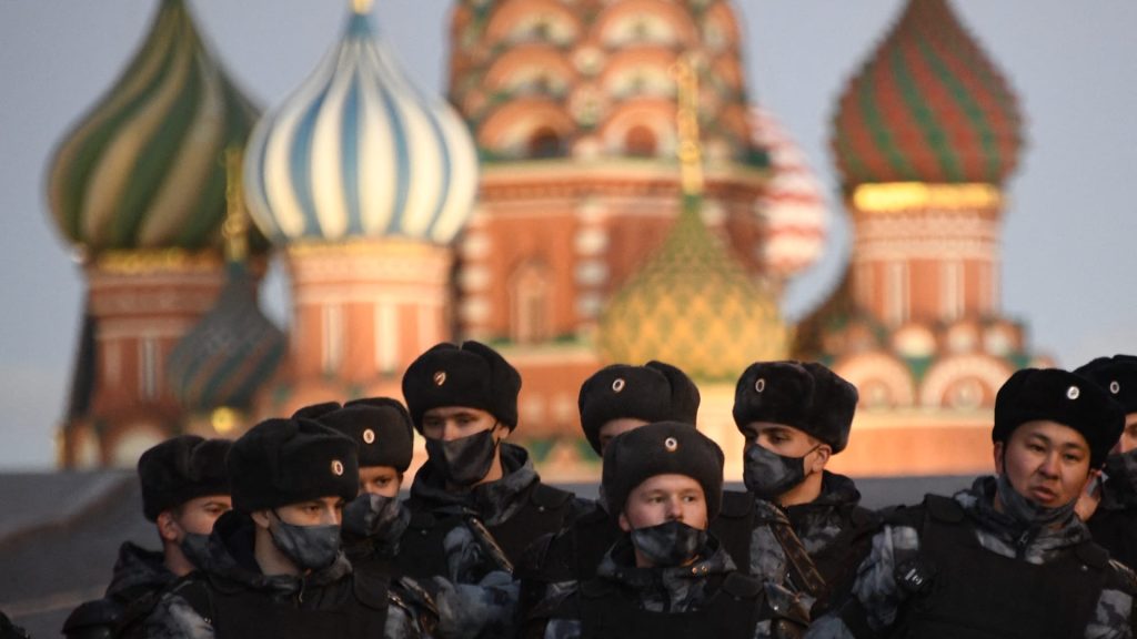 روسيا.-اعتقال-شخص-بتهمة-“إرسال-أموال-إلى-الجيش-الأوكراني”