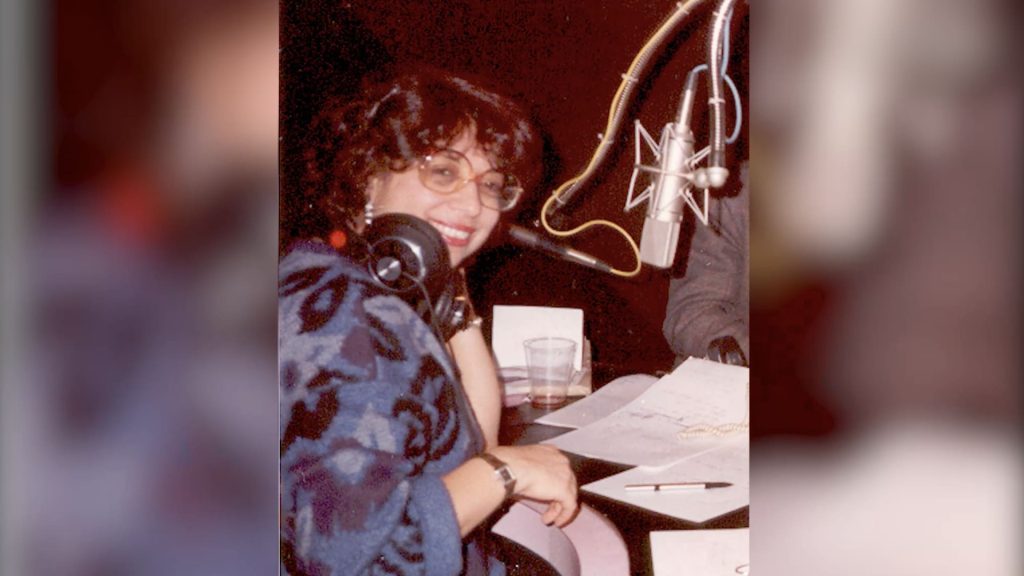 حملت-بصوتها-رسالة-سلام-من-دمشق-إلى-العالم.كيف-بدأت-حكاية-السورية-هيام-الحموي-مع-الإذاعة؟