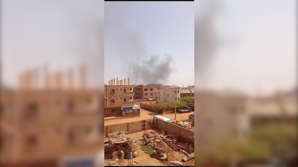 السودان.-فيديو-يظهر-إطلاق-نار-كثيف-ودوي-انفجارات-في-الخرطوم