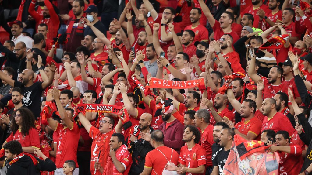 بعد-معاقبة-أنصار-الأهلي.-رابطة-الأندية-تهدد-بحرمان-جماهير-الفرق-من-حضور-المباريات-والاتحاد-المصري-يعلّق