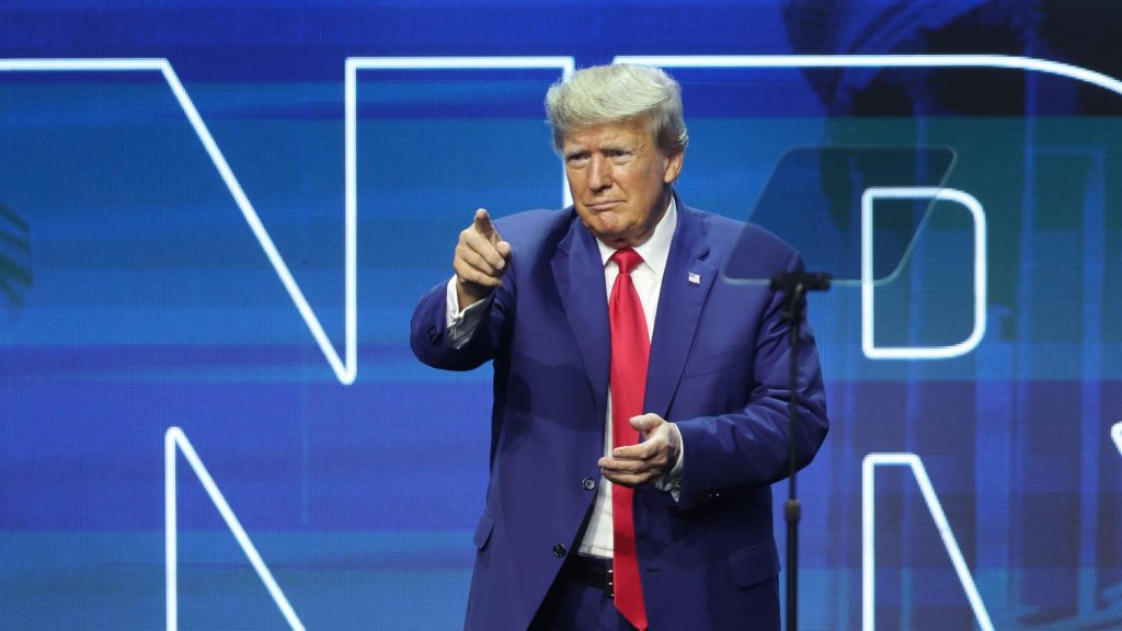 بعد-توجيه-التُهم-إليه.-حملة-ترامب-تعلن-زيادة-كبيرة-في-التبرعات