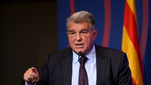 خوان-لابورتا-يؤكد-براءة-برشلونة-من-تهم-“دفع-أموال-مشبوهة”-للحكام.-ويهاجم-ريال-مدريد
