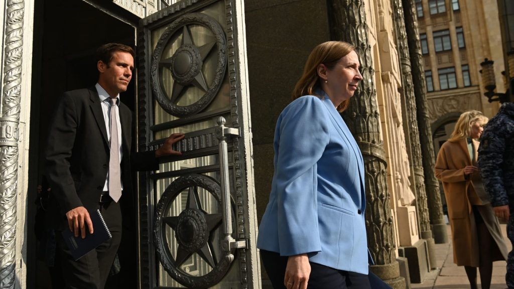 روسيا-تهدد-بإنهاء-بقاء-دعم-المبعوثة-الأمريكية-في-موسكو.ما-هو-سبب-التصعيد؟