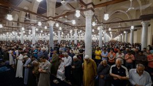 رئيس-معهد-الفلك-المصري-لـcnn-بالعربية:-عيد-الفطر-فلكيًا-يوم-الجمعة.-والإفتاء-تستطلع-الهلال-الخميس