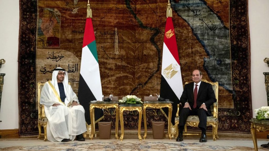 السيسي-يبحث-مع-محمد-بن-زايد-جهود-مصر-والإمارات-لـ”تهدئة-الأوضاع”-في-السودان