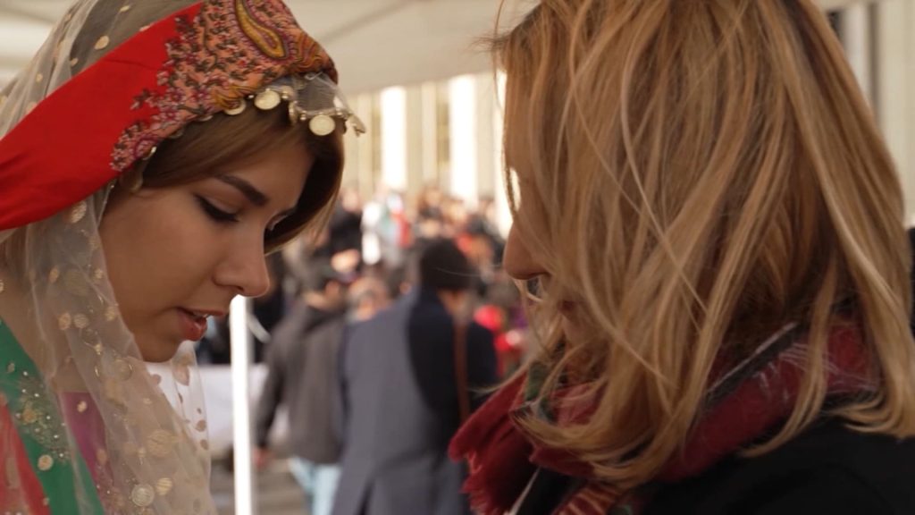 هددوا-بزج-أسرتها-في-السجن.-مكالمة-مزعومة-من-استخبارات-إيران-تهدد-ناشطة-إيرانية-في-أوروبا