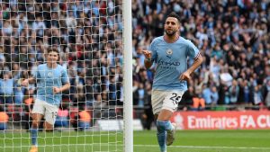 قاد-فريقه-إلى-نهائي-الكأس.-رياض-محرز-يتصدر-المشهد-في-إنجلترا