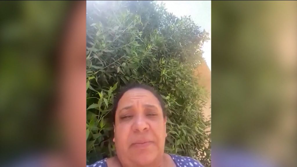 “منزلنا-ضُرب-بصاروخ”.-سيدة-سودانية-تروي-قصة-الهروب-من-الخرطوم