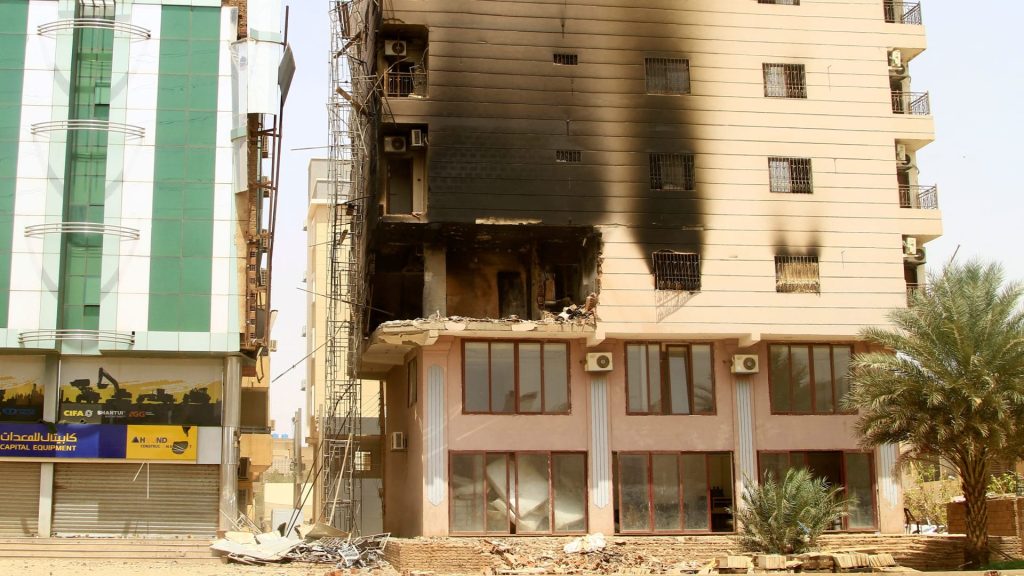 المبعوث-الأممي-للسودان:-القتال-تسبب-في-كارثة-إنسانية-يدفع-المدنيون-ثمنها