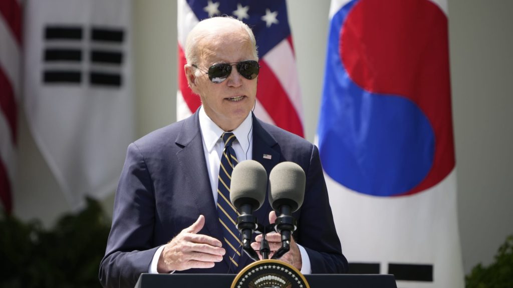 بايدن-يحذر-من-“خطر”-ترامب-على-الديمقراطية.-ويوضح-سبب-ترشحه-لولاية-ثانية