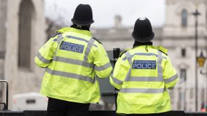 بريطانيا-تفكك-خلية-غسلت-أموالا-بقيمة-129-مليون-دولار-بتهريبها-من-لندن-إلى-دبي