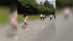 شاهد-فتاة-سورية-تركض-مبتورة-الساق.-هكذا-هزمت-ديمة-الأكتع-المأساة