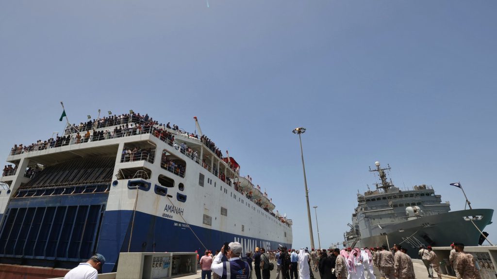 بينهم-إيرانيون.-السعودية-تكشف-عدد-المواطنين-والرعايا-الأجانب-الذين-أجلتهم-من-السودان