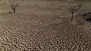 موجة-حر-قياسية-تجفف-خزانات-مياه-إسبانيا.-كاميرا-“درون”-ترصد-الكارثة