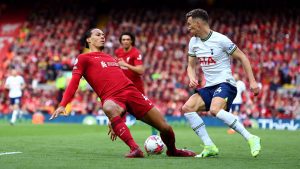 مراوغة-محرجة-تعرض-فان-دايك-للانتقادات-في-مباراة-ليفربول-وتوتنهام