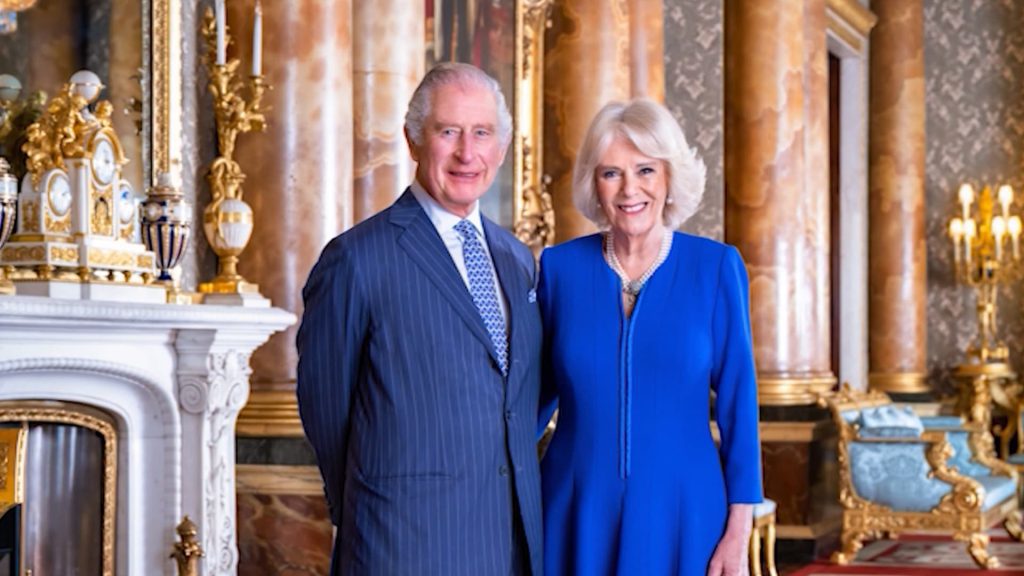 شاهد.-صور-جديدة-للملك-تشارلز-الثالث-والملكة-كاميلا-قبل-مراسم-التتويج