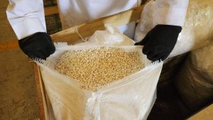 السعودية.-إحباط-محاولة-تهريب-5-ملايين-قرص-“إمفيتامين”-في-شحنة-أحجار