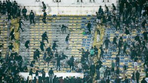 “كاف”-يدين-سلوك-مشجعين-بعد-وفاة-سيدة-قبل-مباراة-الأهلي-والرجاء-المغربي