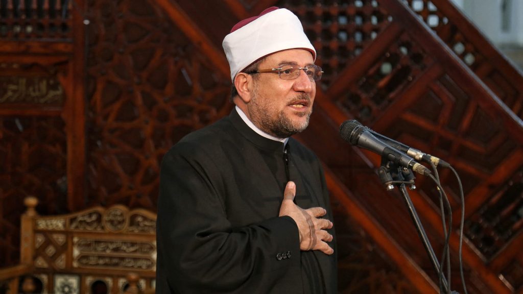 “اتق-الله-وارحل”.-هجوم-لاذع-من-نائب-مصري-لوزير-الأوقاف